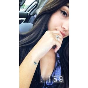 Meet your Posher, Claudia